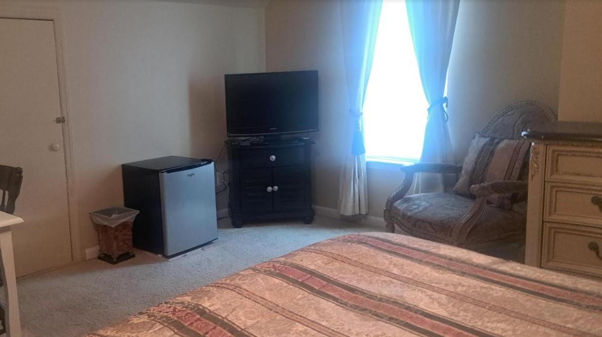 Chiky Sanctuary Apartment Raleigh Bagian luar foto